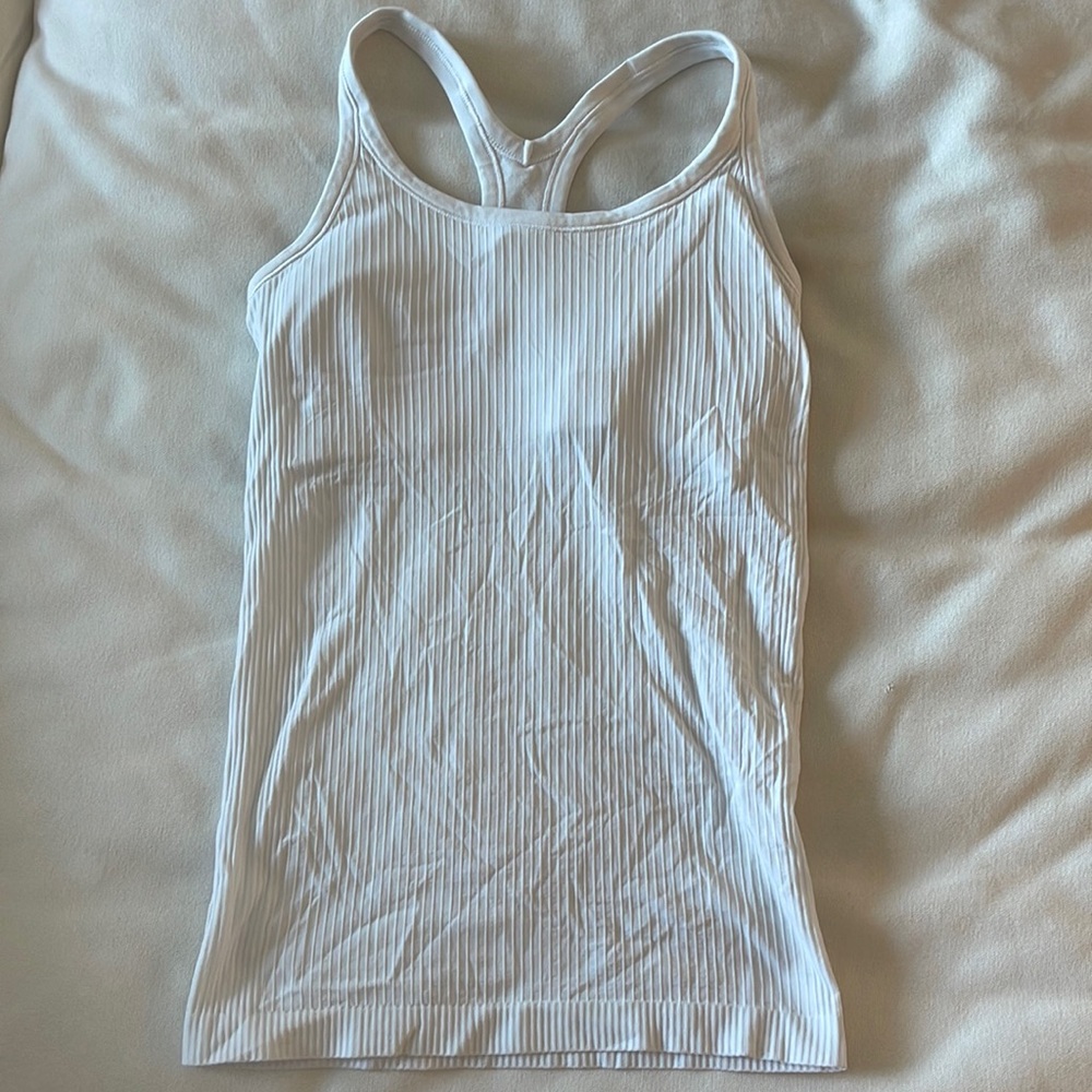 Lululemon tank!